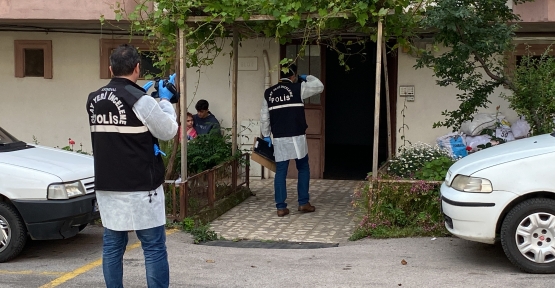 KÖTÜ KOKU İHBARININ YAPILDIĞI EVDE ÖLÜ BULUNDU