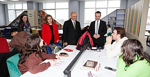 Halk Kütüphanesine Başkan Söğüt’ten Ziyaret