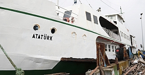 Atatürk Vapuru Bakıma Alındı