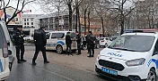 İKİ GRUP ARASINDAKİ TARTIŞMA KANLI BİTTİ, BİR KİŞİ BIÇAKLA YARALANDI