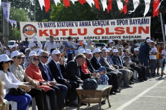 19 MAYIS KÖRFEZ'İ COŞTURDU