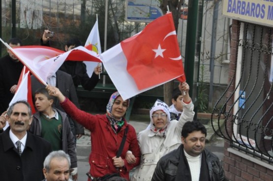 AK PARTİ KÖRFEZ İLÇEYİ SALLADI..!