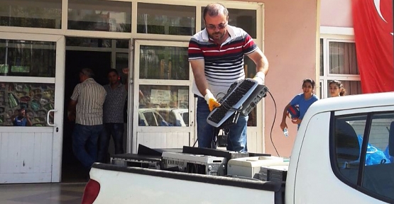 İZMİT’TE ELEKTRONİK ATIKLAR AYRI TOPLANIYOR