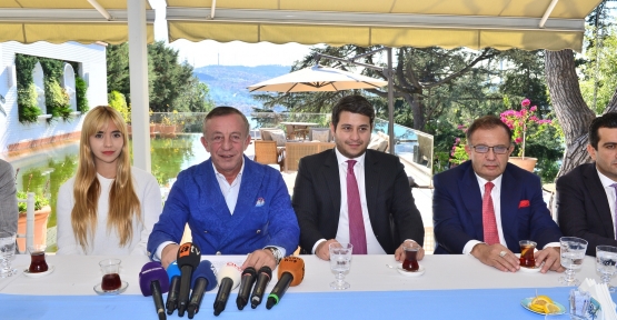 AĞAOĞLU'NDAN, AMPUTE MİLLİ FUTBOL TAKIMI OYUNCULARINA BÜYÜK JEST