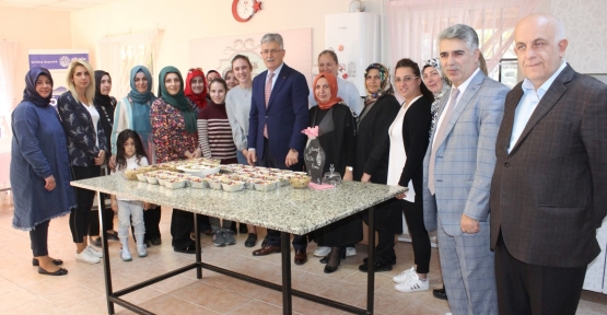 BAŞKAN ELLİBEŞ GÖLMEK KURSLARINI ZİYARET ETTİ