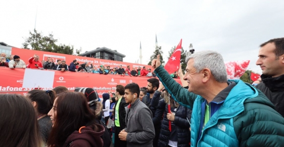 KARAOSMANOĞLU,VODAFON 39. İSTANBUL MARATONU'NA KATILDI