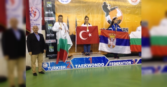 KÖRFEZLİ  MELİKE TUNCER TAEKWONDO ‘DA BALKAN ŞAMPİYONU