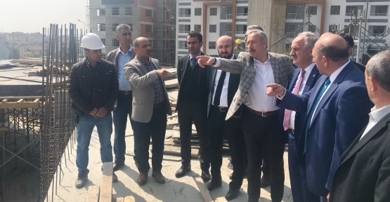AYGÜN VE CEYHAN, CAMİ PROJESİNİ İNCELEDİ