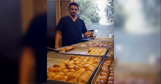 Suriye'deki Savaştan Kaçtı. Tatlıcı Dükkânı Açtı