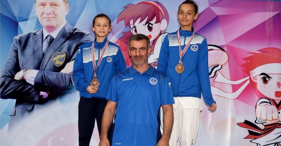 Taekwondocu Minikler Türkiye Şampiyonasında kürsüye çıktı