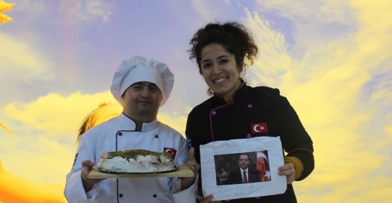 Down Sendromlu Mücahit’ten Erdoğan’a Doğum Günü Pastası