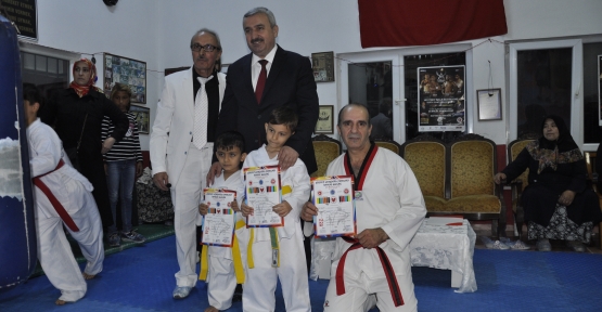 Uzak Doğu Spor Salonunda  Taekwondo Kuşak  Sınavı Yaptı