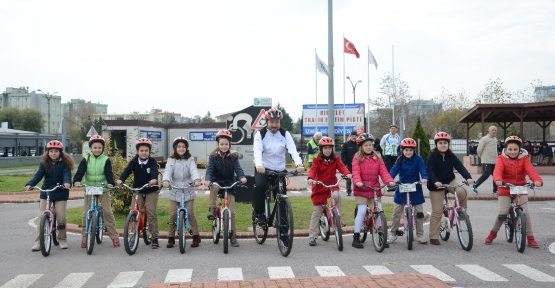 İzmit'te 60 Bin Öğrenciye Bisiklet Eğitimi Verildi