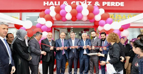 Başkan Söğüt İlk Kurdelesini Kesti