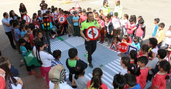 OKULLARDA 5 GÜNLÜK  EĞİTİM BAŞLADI.