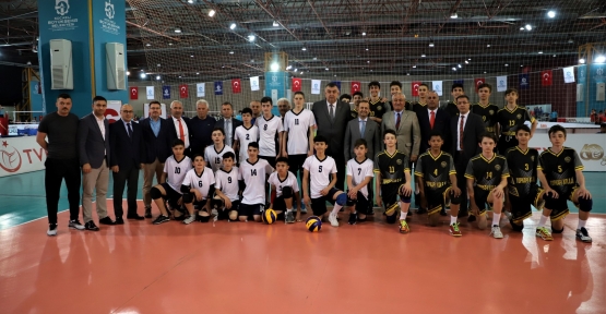    Voleybol Midiler Türkiye Şampiyonası Kocaeli’de Başladı