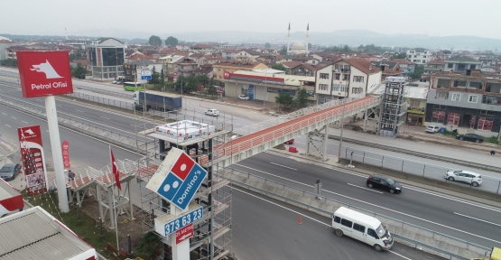 Köseköy Köprülü Kavşağı’na Modern Üst Geçit