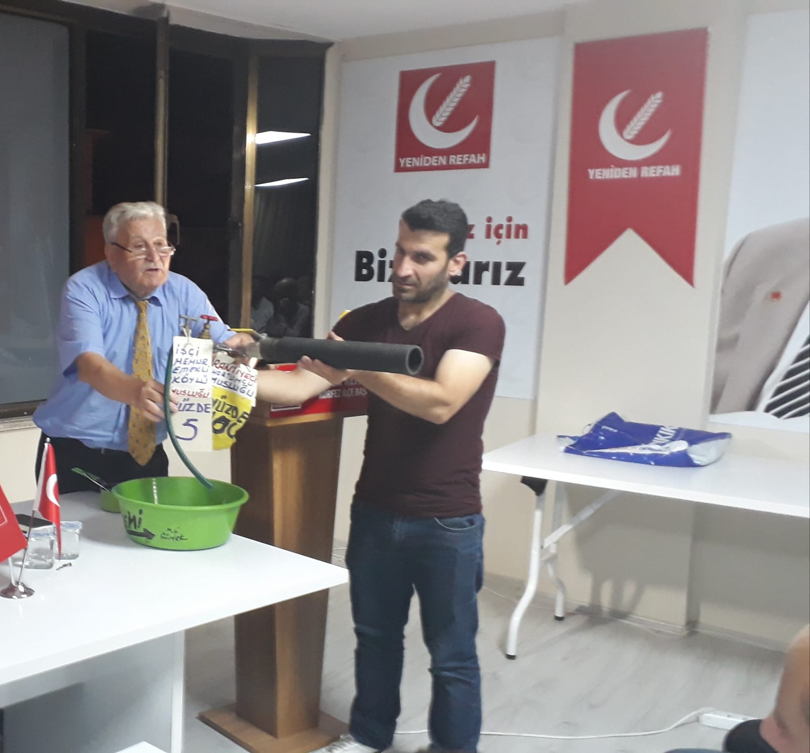 Mehmet Aras Körfez İlçe Teşkilatı'ında Gündemi Değerlendirdi