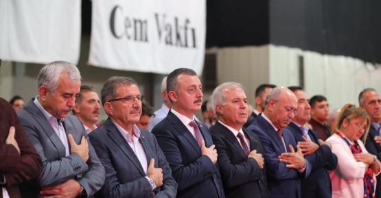 Canlar Sevgide Buluştu