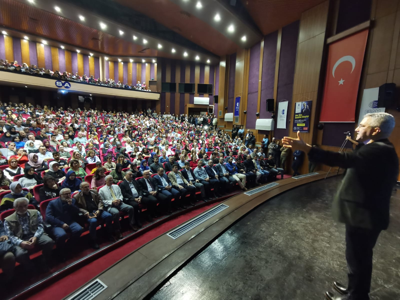 ESAM Mümin Sekman İle Başladı
