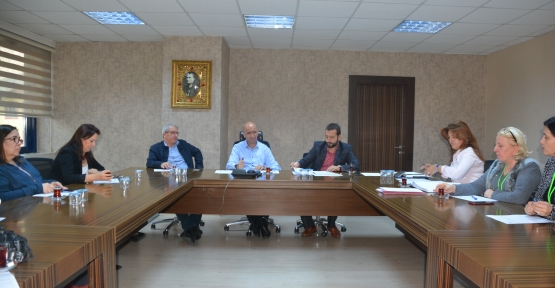 İZMİT BELEDİYESİ ENCÜMENİNDE 12 YER KİRAYA VERİLDİ