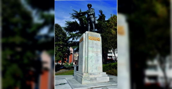 İzmit Belediyesi Atatürk Anıtı’nı Bakıma Alacak