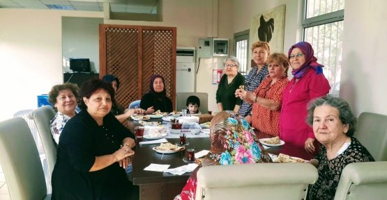 İzmit Belediyesi Emeklilerin Yüzünü Güldürüyor