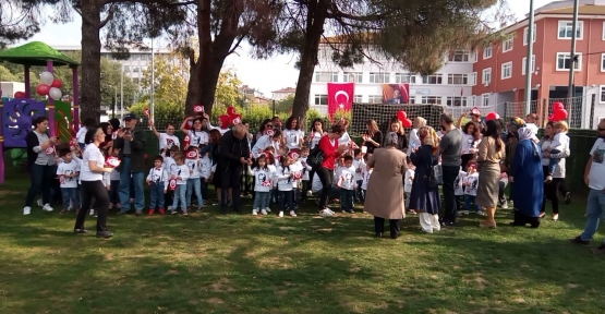 Rengin’in Minikleri Cumhuriyet  Bayramı’nı Kutladı