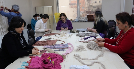 KO-MEK’in Makrome Kursu, Şık Evlerin Garantisi