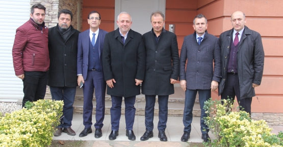 Kocaeli Trabzonlular Derneğinden Kent Konseyi’ne Ziyaret