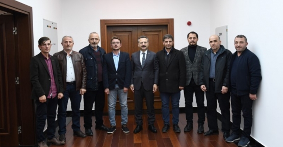 Gebze Trabzon Beşköylüler Dernek Başkanı ve Yönetimi Vali Aksoy'u Ziyaret Etti