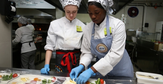 Hollandalı Öğrenciler Türk Mutfağını Kocaeli’de Öğreniyor