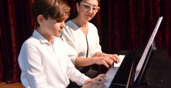 Konservatuvar Öğrencilerinden Piyano Dinletisi
