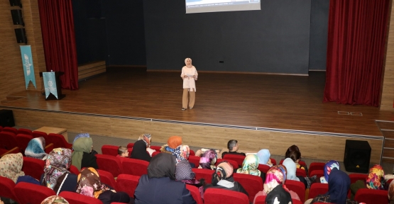 Annelere Aile İçi İletişim Eğitimi