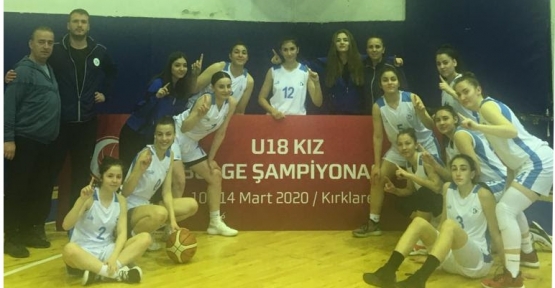 İZMİT’E KUPAYI U-18’Lİ KIZLAR GETİRDİ