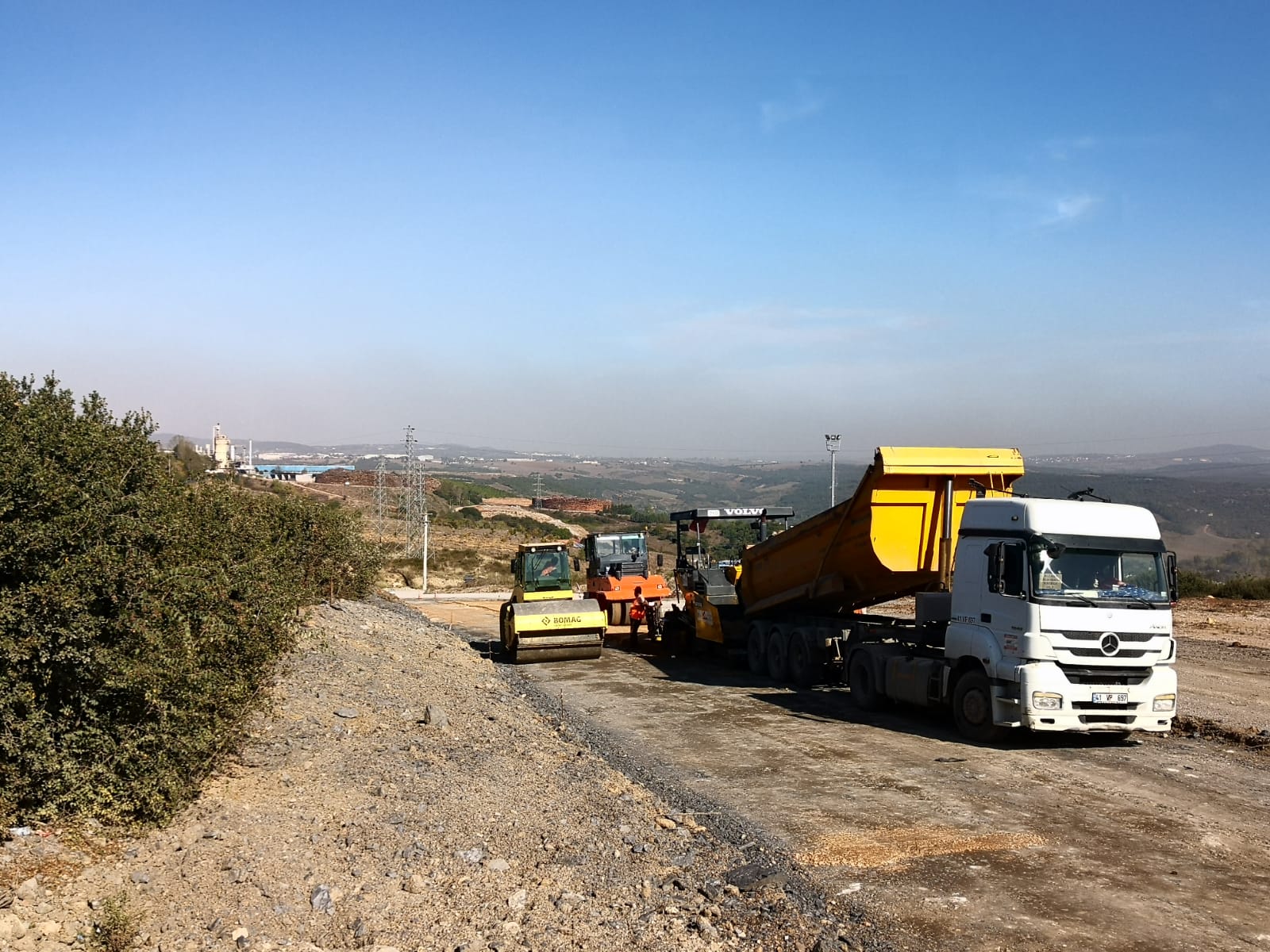    Büyükşehir’den Gebze’de Yol Yenileme Çalışması