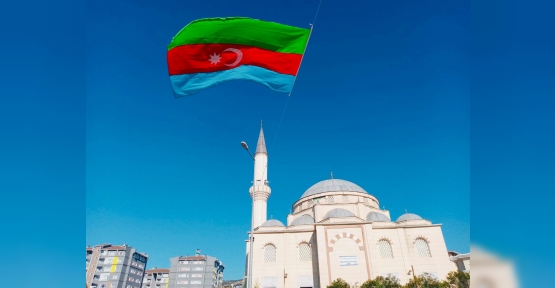 Körfez Sokaklarında Azerbaycan Bayrakları