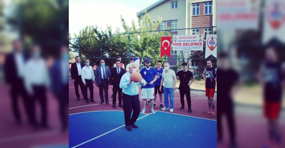’’Bu Başkanın On Parmağında On Marifet’’