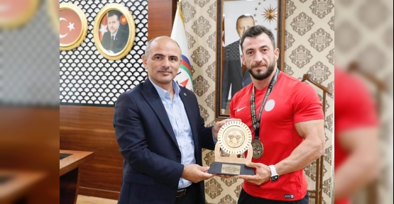 Körfezli Uğur Yılmaz Türkiye Şampiyonu Oldu