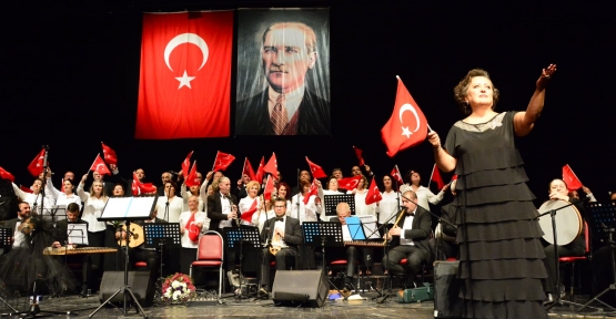 Atatürk'ü Anma Konseri Muhteşemdi