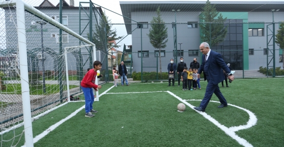 Başkan Aygün´den Gençlik Merkezi´ne Ziyaret
