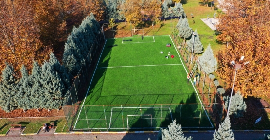 Kartepe’de Futbol Sahaları Yenilendi