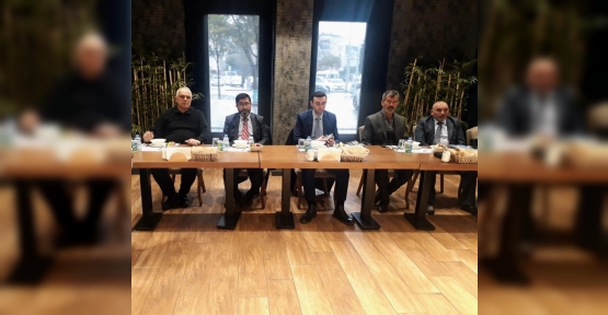 MHP’li Kurt, Sendika Yöneticileri İle Sohbet Etti
