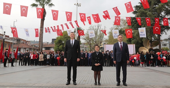 23 Nisan Ulusal Egemenlik Ve Çocuk Bayramı Gölcük’te Törenle Kutlandı