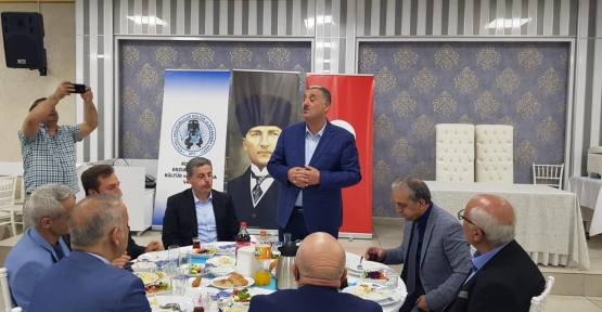 Erzurumlular Vakfı Yönetimi  Eğitimcileri İftarda Ağırladı