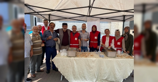 Aşureler Derince Kızılay’dan