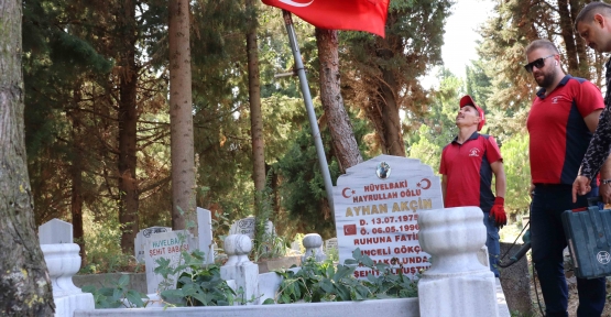 Büyükşehir, İzmitli Şehidimizin Kabrini Yeniledi