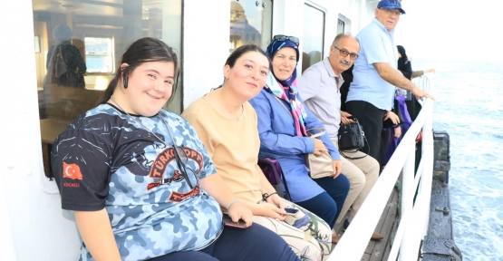    Yaşlı ve Özel Bireylere Mehtap Turu