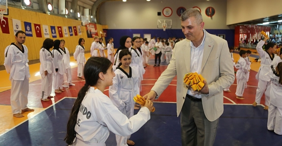 310 Gölcük Belediyesi Taekwando Sporcusu Kuşak Atladı