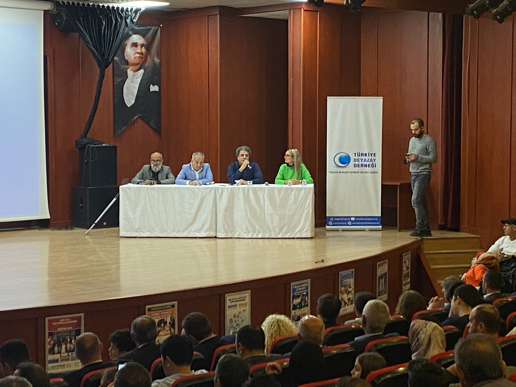 Beyazay Derneği Önyargıları Yıkıyoruz Semineri